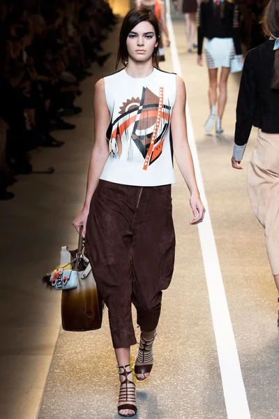 Look 34